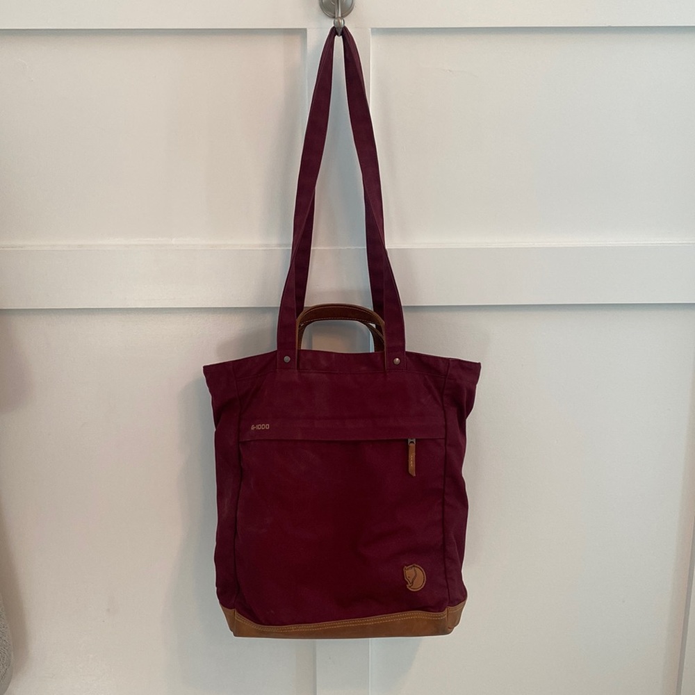 Fjallraven G-1000 burgundy travel bag- amazing travel bag!
